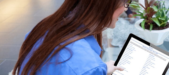 Patient-with-ipad-and-iForm