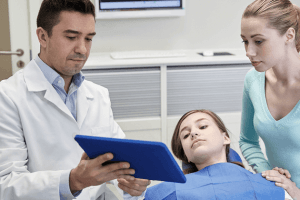 Logiciel-dentaire-ADSTRA-Soins-aux-patients